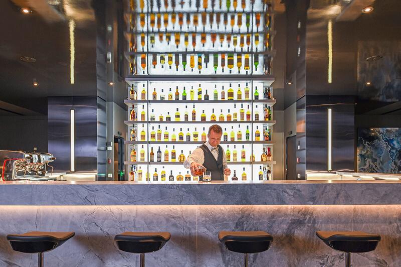 The Scenic Lounge Bar luxury cruises