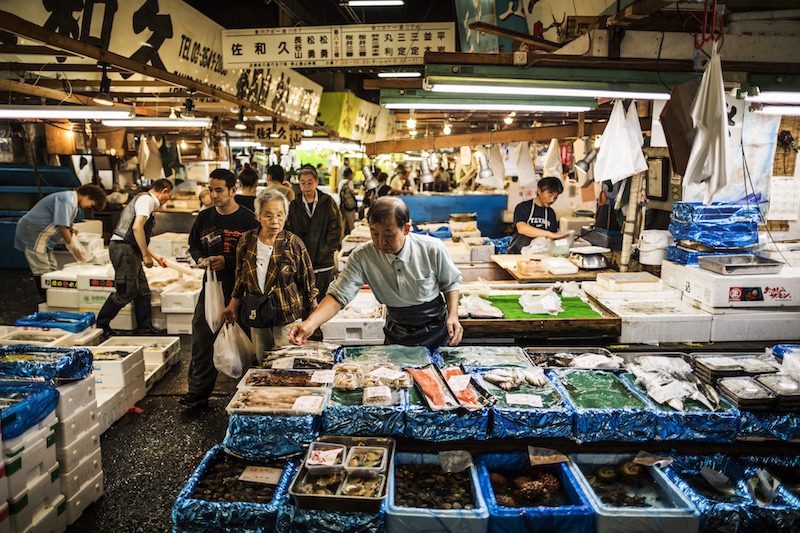 Image 3: Tokyo's Tsukiji Fish market has some of the best seafood in the world (photo: Getty Images).
