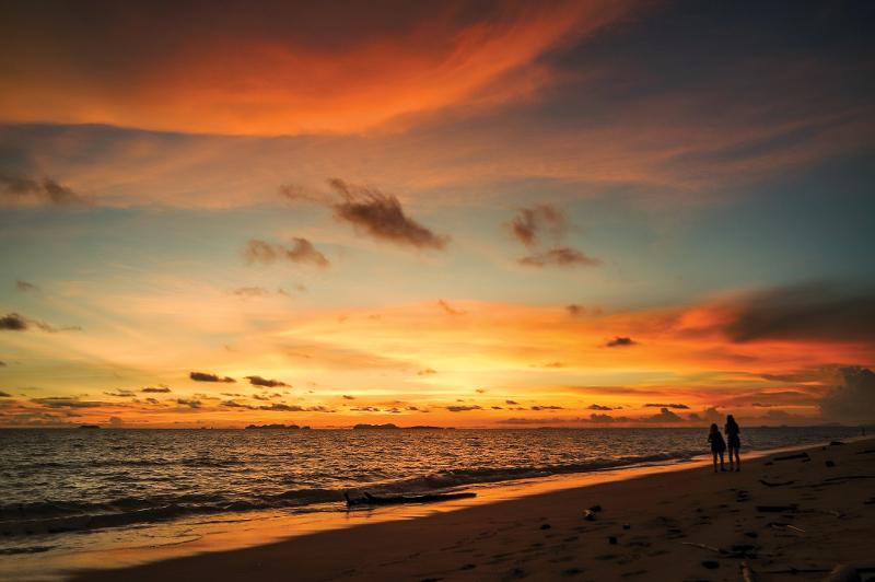 A glorious sunset on Koh Lanta's Long Beach