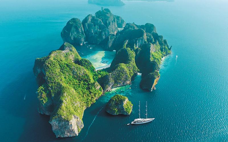 Travel Associates Why go Adventure Cruising?